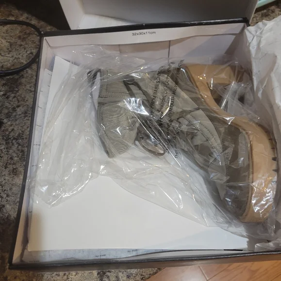 Dolce Vita Celida Ankle Heeled Combat Hiking Moto Boot Lug Sole Leather #727 - Picture 16 of 17